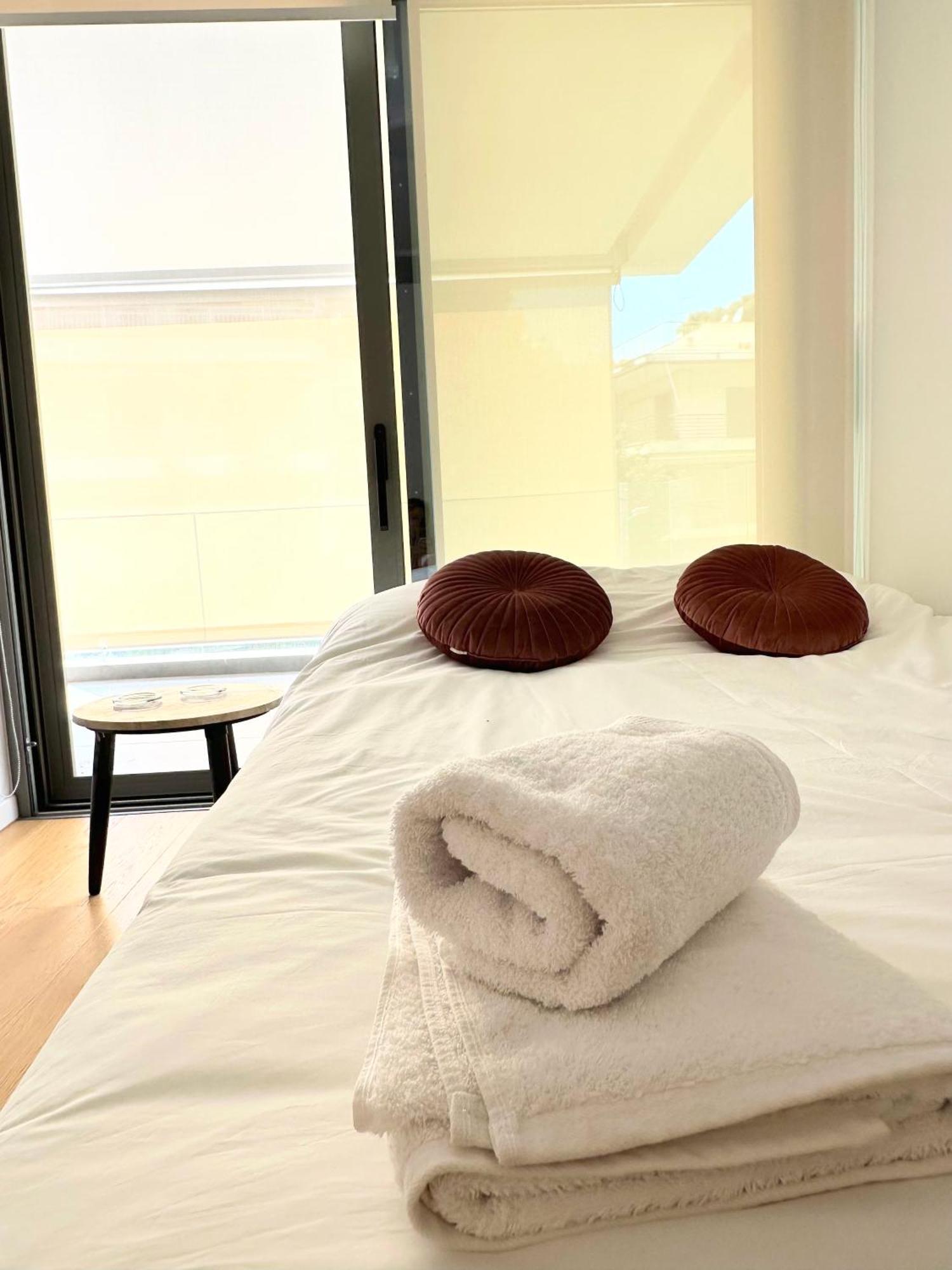 Serena At Athens Riviera Apartment Vári Екстериор снимка